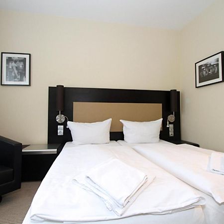 Lulu Rent Aparthotel คาร์ลสรูเฮอ ภายนอก รูปภาพ
