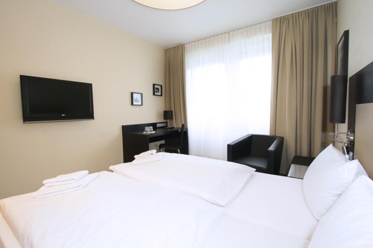 Lulu Rent Aparthotel คาร์ลสรูเฮอ ภายนอก รูปภาพ